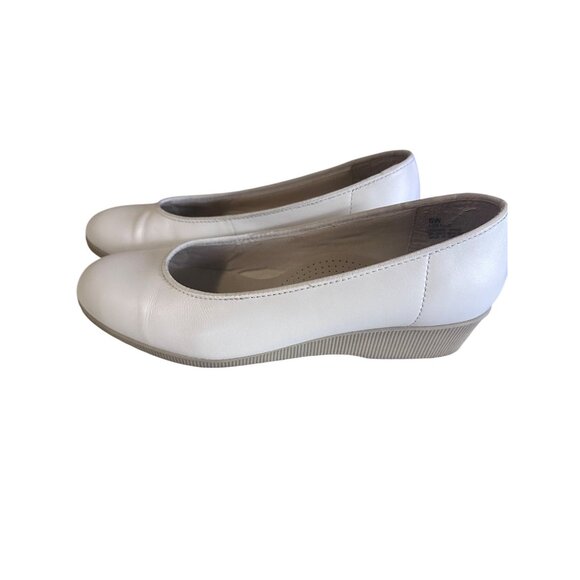 Soft Spots white leather slip on wedge shoes size 8W - Picture 2 of 8